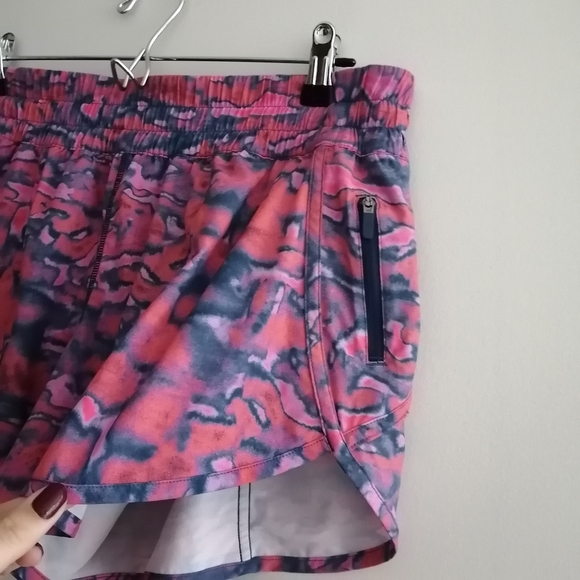 Lululemon Tracker 4" Shorts Lined Chroma Clash Multi 14 - Picture 5 of 16